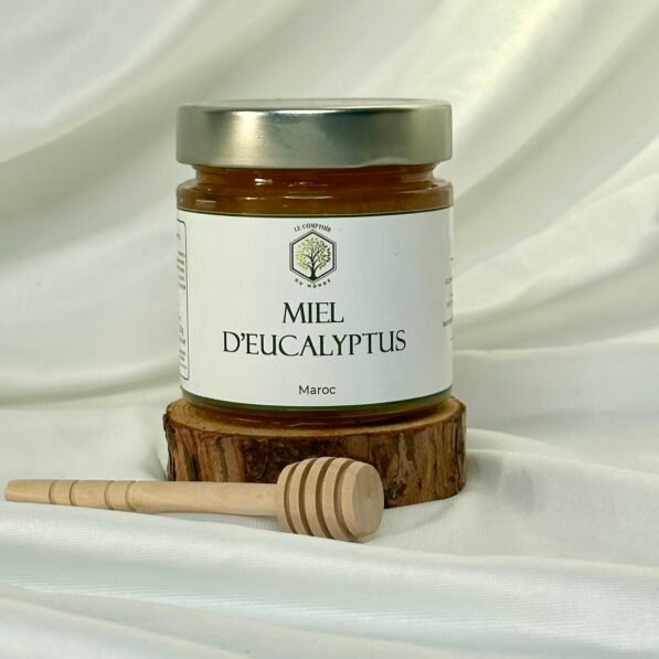 Pot de miel d’eucalyptus pur et artisanal, miel naturel du Maroc aux notes boisées, réputé pour ses bienfaits respiratoires et apaisants